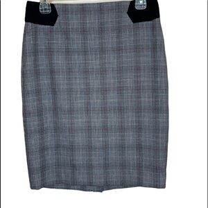 The Limited Skirt Size 4